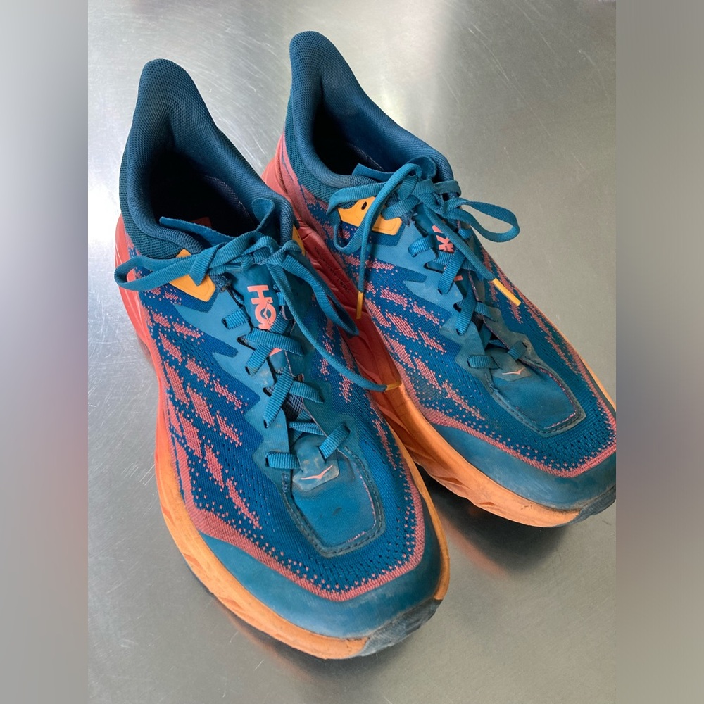 Hoka Speedgoat 5